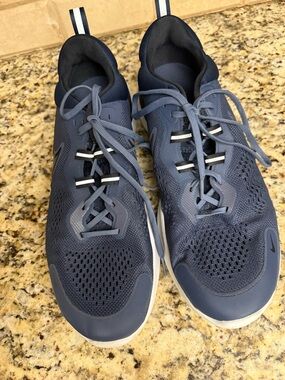 Nike Men's Athletic Sneakers - Navy Blue